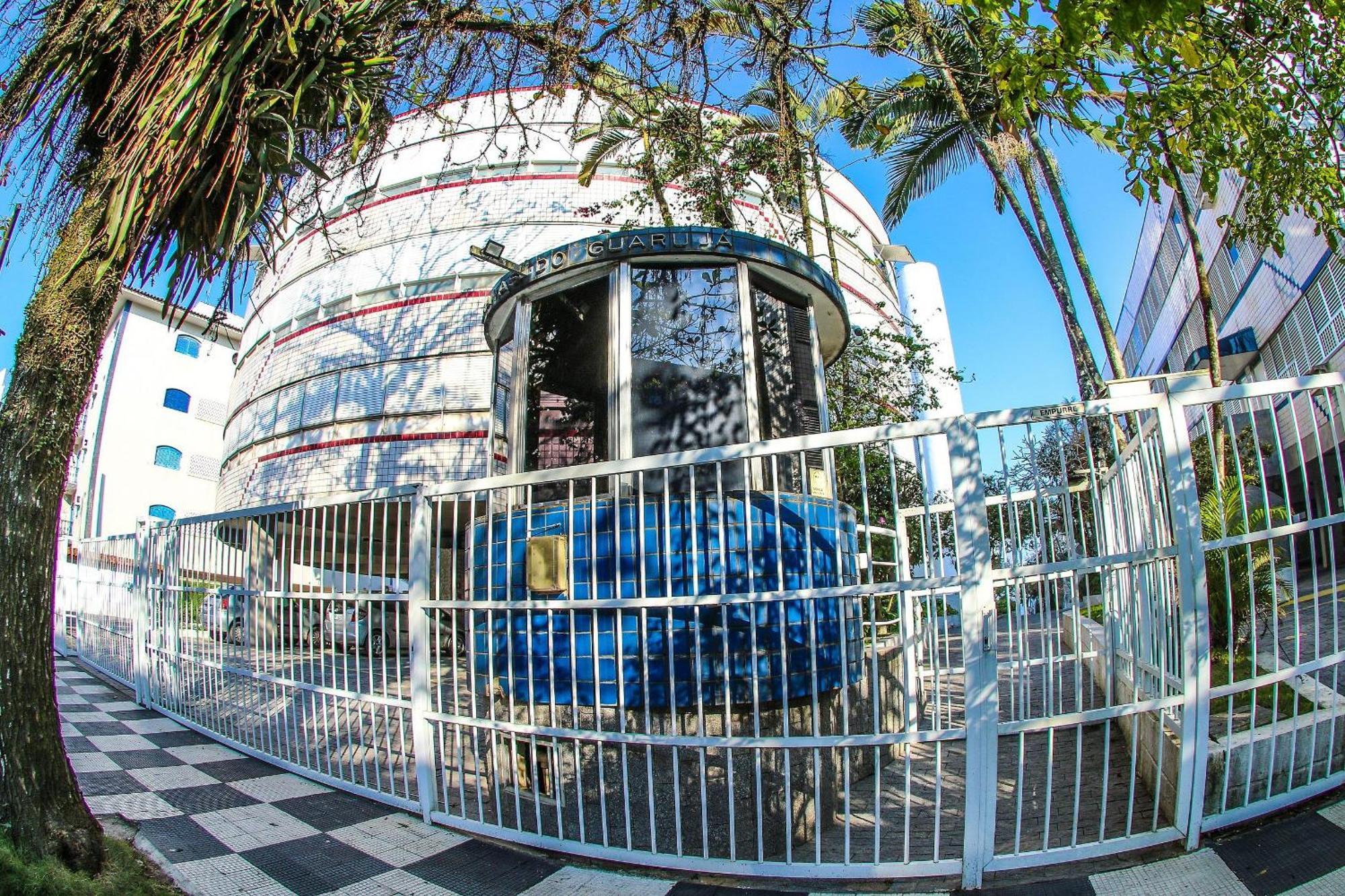 F1 Pe Na Areia: Beachfront With Sea Views In