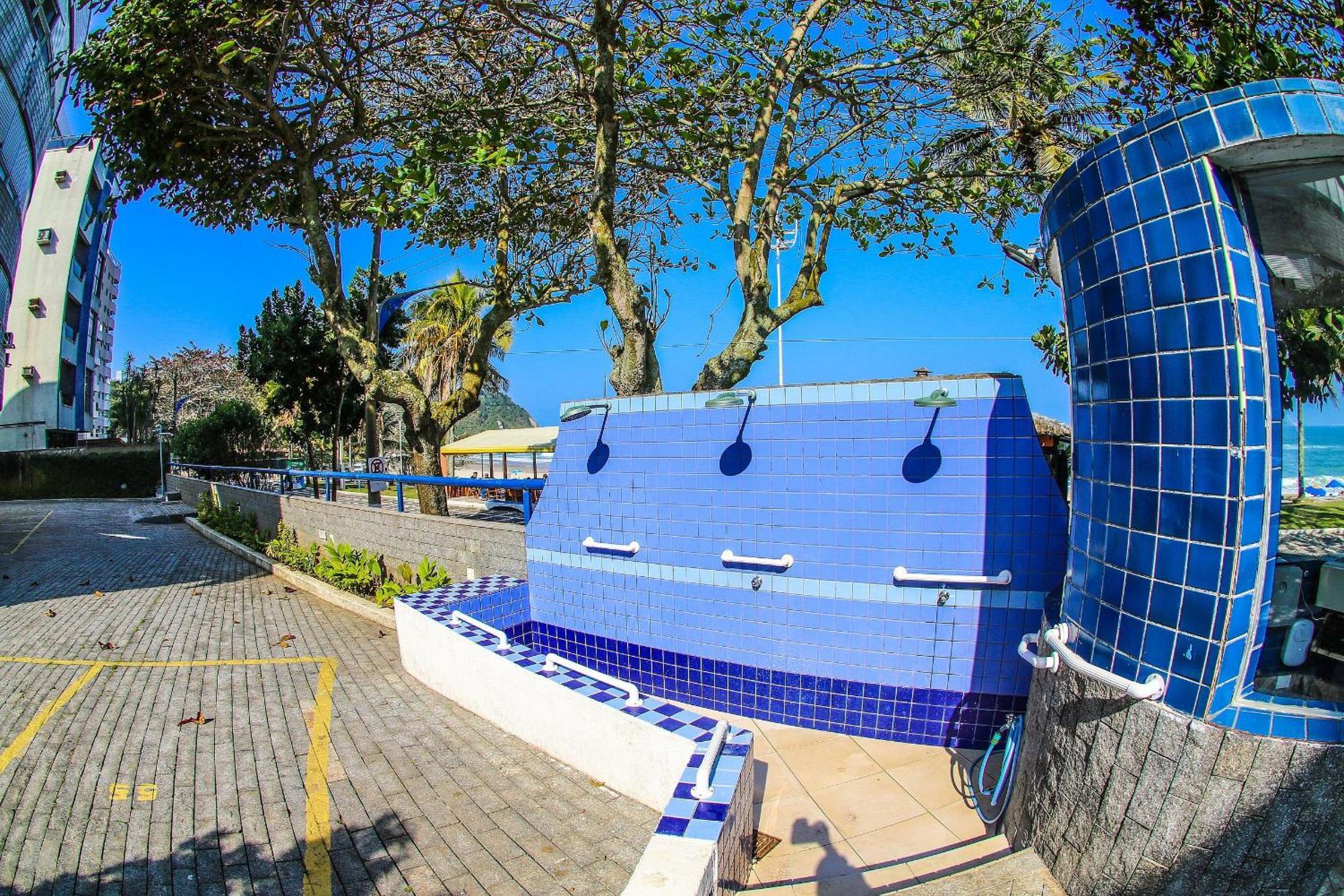 Apartment F1 Pe Na Areia: Beachfront With Sea Views In