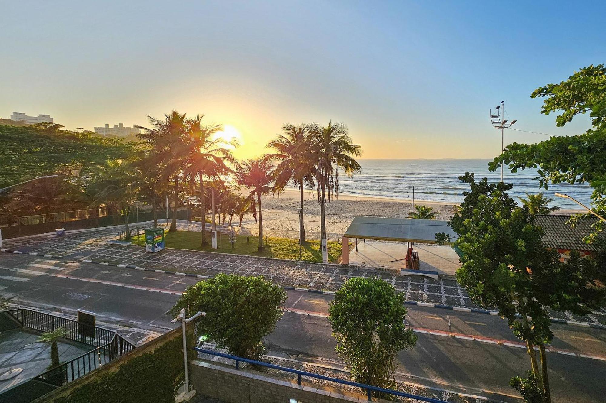 F1 Pe Na Areia: Beachfront With Sea Views In *